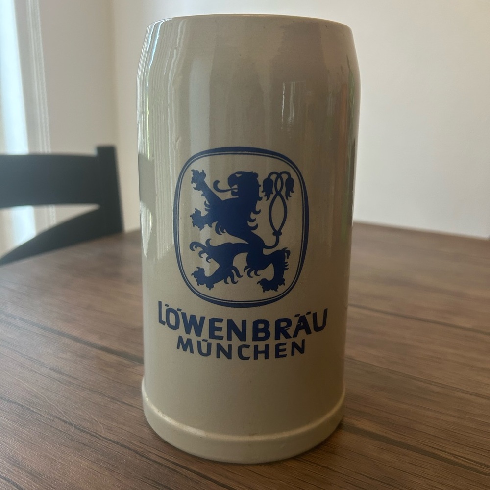 Löwenbräu München 1L Glazed Beer Stein
